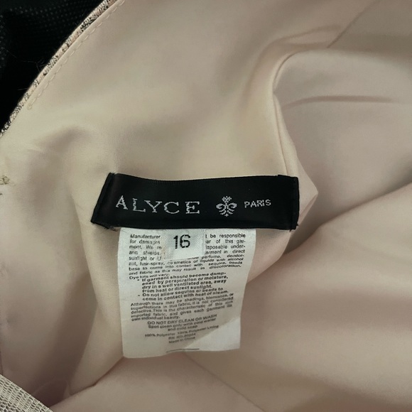 Boutique Prom/Dinner Dress by ALYCE PARIS ! - Picture 5 of 7